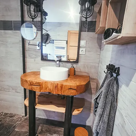 Les Saules Et Les Charmes Holiday home *